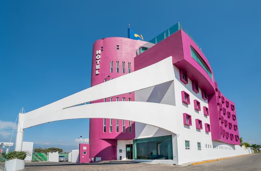 Hotel 4